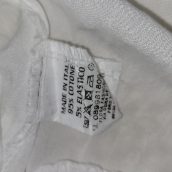 Nwot White tank top with crochet detail - Picture 3 of 3